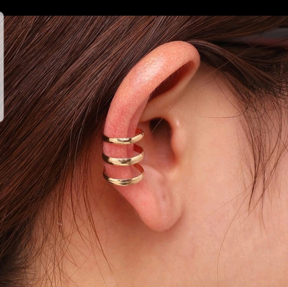 Ear cuff 2 total